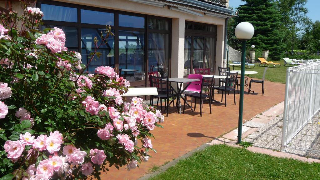 Hotel Logis La Rose Des Vents Volvic Habitación foto